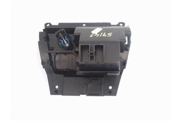 Recambio de cenicero para citroen xsara berlina 2.0 hdi 90 referencia OEM IAM 9637602677  