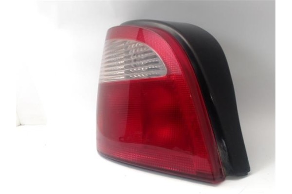 Recambio de piloto trasero izquierdo para renault megane i (ba0/1_) 1.4 16v (ba0d, ba1h, ba0w, ba10) referencia OEM IAM 77010406