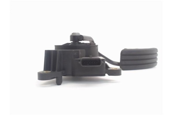 Recambio de pedal acelerador para renault megane ii (bm0/1_, cm0/1_) 1.6 16v referencia OEM IAM 8200153270  