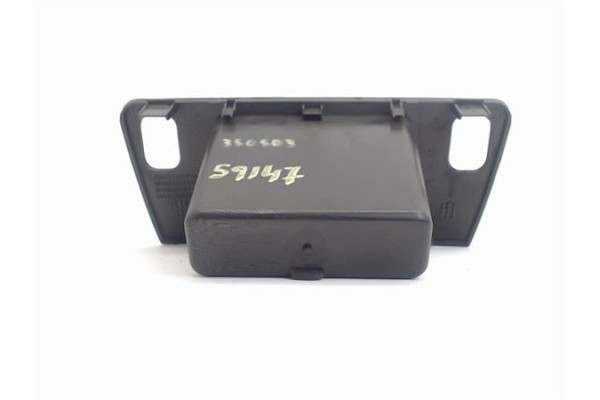 Recambio de embellecedor consola central para citroen xsara berlina 2.0 hdi 90 referencia OEM IAM 9647573077  