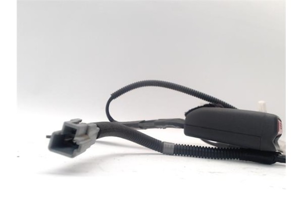 Recambio de anclaje cinturon delantero derecho para toyota auris (e15) 2.0 d-4d referencia OEM IAM 7323012 1ADFTV 