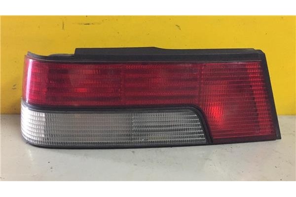 Recambio de piloto trasero izquierdo para peugeot 405 berlina 1.4 clim referencia OEM IAM   