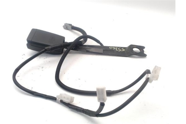 Recambio de anclaje cinturon delantero derecho para toyota auris (e15) 2.0 d-4d referencia OEM IAM 7323012 1ADFTV 
