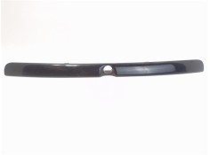 MOLDURA PORTON TRASERO 8D5827576B 