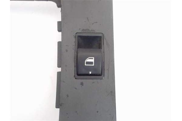 Recambio de embellecedor consola central para bmw serie 3 compacto (e46) 1.8 316ti referencia OEM IAM 8211465  