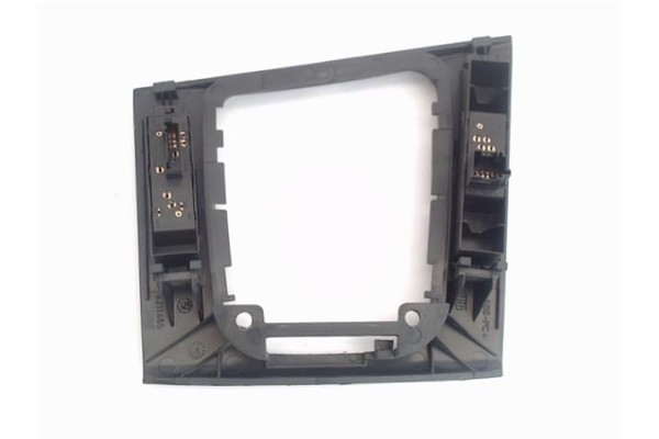 Recambio de embellecedor consola central para bmw serie 3 compacto (e46) 1.8 316ti referencia OEM IAM 8211465  