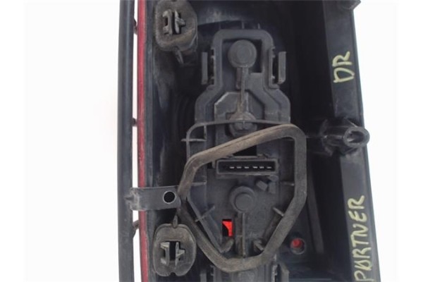 Recambio de piloto trasero derecho para peugeot partner combispace (5f) 2.0 hdi referencia OEM IAM 9657976980 9657976780 