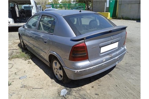 opel astra g berlina del año 2003