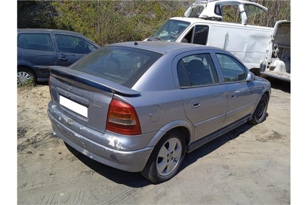 opel astra g berlina del año 2003