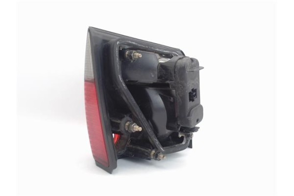 Recambio de piloto porton trasero derecho para saab 9-3 berlina referencia OEM IAM 4831178  