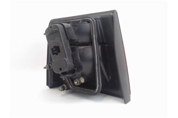 Recambio de piloto porton trasero derecho para saab 9-3 berlina referencia OEM IAM 4831178  