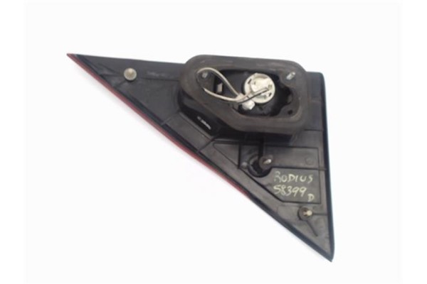 Recambio de piloto porton trasero derecho para ssangyong rodius 2700 referencia OEM IAM 8360121401  