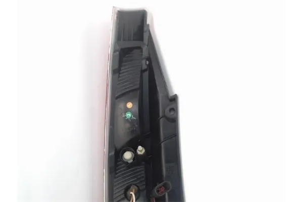 Recambio de piloto superior trasero derecho para tata indigo referencia OEM IAM 18770200R  