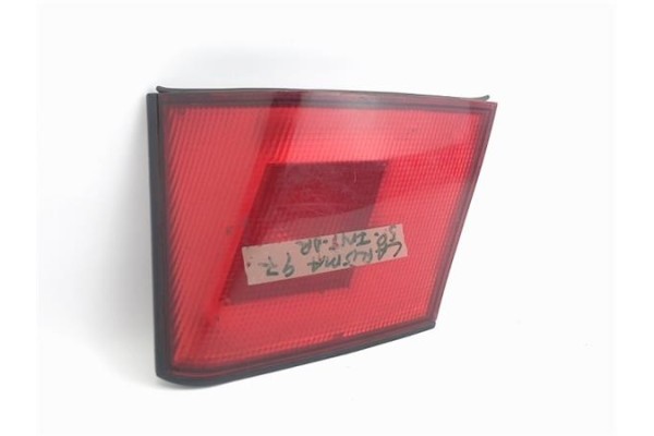 Recambio de piloto porton trasero derecho para mitsubishi carisma berlina 4 (da0) referencia OEM IAM 29200203 MB952163 