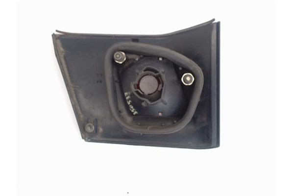 Recambio de piloto porton trasero derecho para mitsubishi carisma berlina 4 (da0) referencia OEM IAM 29200203 MB952163 