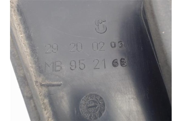 Recambio de piloto porton trasero derecho para mitsubishi carisma berlina 4 (da0) referencia OEM IAM 29200203 MB952163 