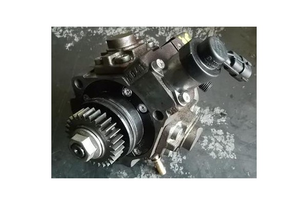 Recambio de bomba inyectora para nissan qashqai i (j10)(2007) 2.0 dci referencia OEM IAM 82006907448200804288 0445010170 