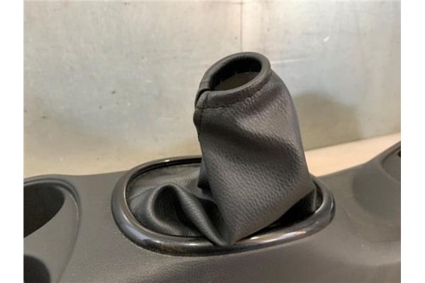 Recambio de embellecedor consola central para nissan micra iv (k13k/kk) 1.2 acenta referencia OEM IAM 969103HN0A 969103HN0B 