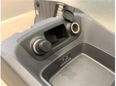 Recambio de embellecedor consola central para kia rio (jb) 1.4 16v referencia OEM IAM 846111G000XI  