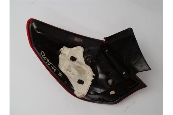 Recambio de piloto trasero derecho para opel astra j 1.7 cdti referencia OEM IAM 13319948  