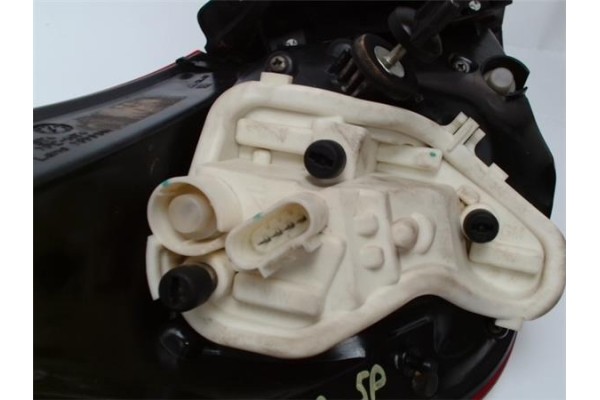 Recambio de piloto trasero derecho para opel astra j 1.7 cdti referencia OEM IAM 13319948  