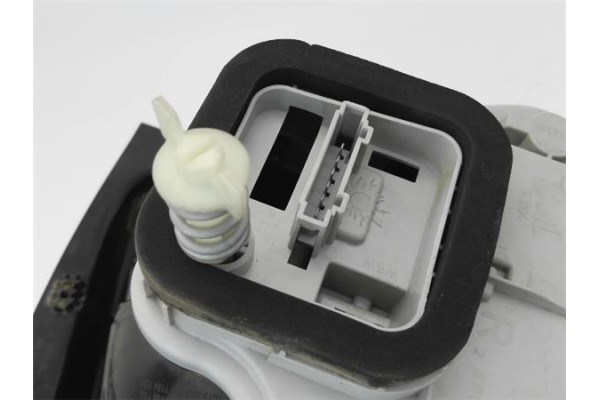 Recambio de piloto trasero derecho para volkswagen polo v (6r1) 1.4 advance referencia OEM IAM 6R0945096AH  