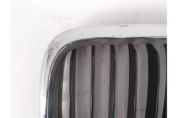 Recambio de rejilla capo para bmw serie 3 coupe (e36) referencia OEM IAM 51138195093  
