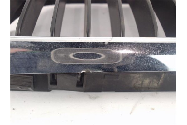 Recambio de rejilla capo para bmw serie 3 coupe (e36) referencia OEM IAM 51138195093  