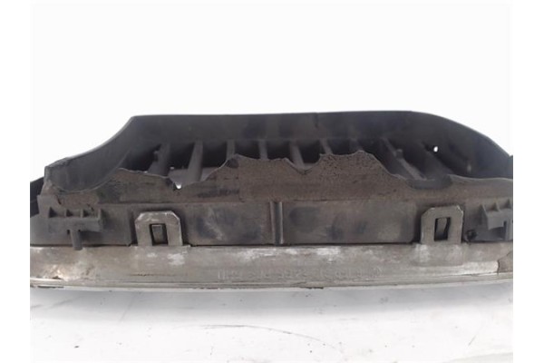 Recambio de rejilla capo para bmw serie 5 berlina (e39) referencia OEM IAM 81593160 81845329 