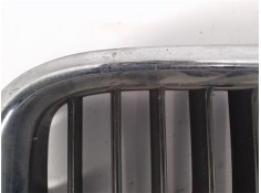 Recambio de rejilla capo para bmw serie 3 berlina (e36) referencia OEM IAM 51138122238  51138195152 , BMW