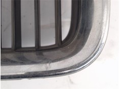 Recambio de rejilla capo para bmw serie 3 berlina (e36) referencia OEM IAM 51138122238  51138195152 , BMW