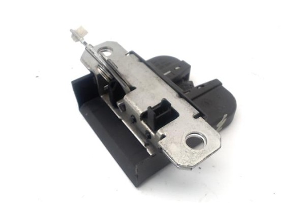 Recambio de cerradura porton para volkswagen polo iv (9n1) 1.4 tdi referencia OEM IAM 6Q6827505E  