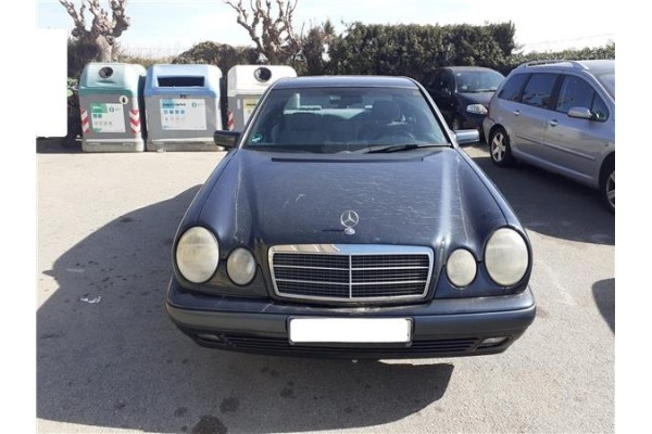 mercedes-benz clase e (bm 210) berlina del año 1996