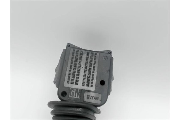 Recambio de mando intermitencia para opel vectra b berlina 1.6 i 16v referencia OEM IAM 90221174 12239903  