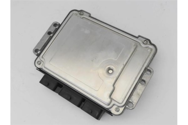 Recambio de centralita para renault trafic ii furgón (fl) 2.5 dti referencia OEM IAM 281011890  