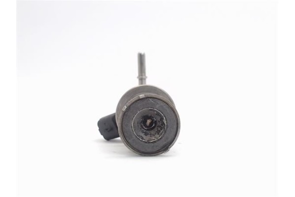 Recambio de inyector para citroen c-elysée 1.6 exclusive referencia OEM IAM 9802763880  
