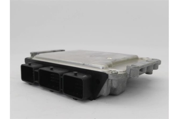Recambio de centralita para renault trafic ii furgón (fl) 2.5 dti referencia OEM IAM 281011890  