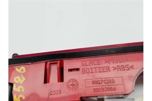 Recambio de luz central de freno para peugeot partner tepee 1.6 hdi referencia OEM IAM 89071289 89093986 