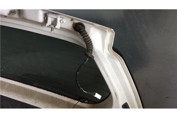Recambio de porton trasero para suzuki alto (amf310) 1.0 referencia OEM IAM   