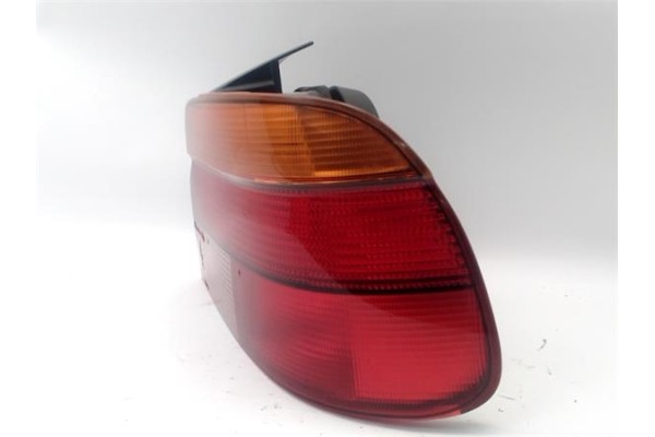Recambio de piloto trasero derecho para bmw serie 5 berlina (e39) 2.8 528i referencia OEM IAM 63218363558  