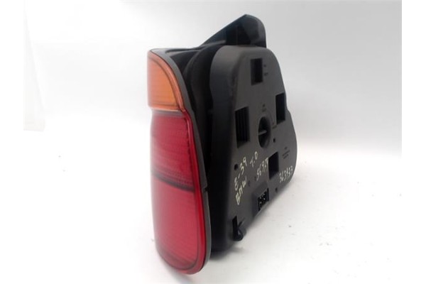 Recambio de piloto trasero derecho para bmw serie 5 berlina (e39) 2.8 528i referencia OEM IAM 63218363558  
