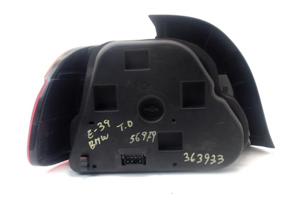 Recambio de piloto trasero derecho para bmw serie 5 berlina (e39) 2.8 528i referencia OEM IAM 63218363558  