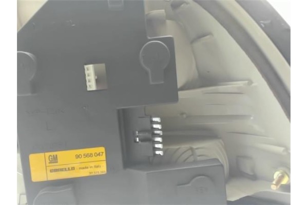 Recambio de piloto trasero izquierdo para opel vectra b berlina 1.6 i 16v referencia OEM IAM 90568047 37375383 