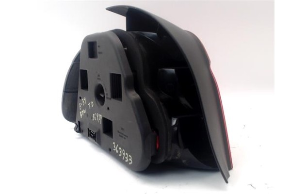 Recambio de piloto trasero derecho para bmw serie 5 berlina (e39) 2.8 528i referencia OEM IAM 63218363558  