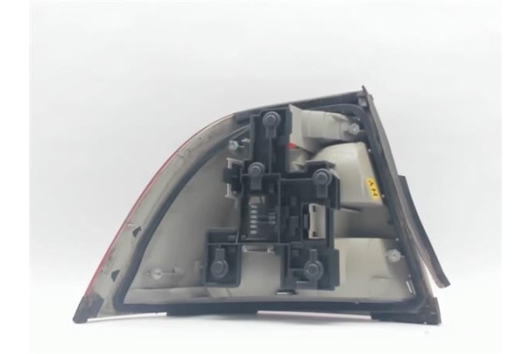 Recambio de piloto trasero derecho para opel vectra b berlina 1.6 i 16v referencia OEM IAM 62145 62145 