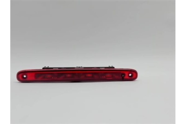 Recambio de luz central de freno para toyota aygo (kgb/wnb) 1.0 básico referencia OEM IAM 815700H010  