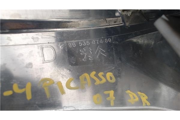 Recambio de piloto trasero derecho para citroen c4 picasso referencia OEM IAM 9653547480  