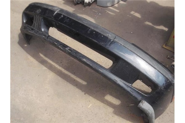 Recambio de paragolpes delantero para volvo v40 familiar 1.8 16v referencia OEM IAM   