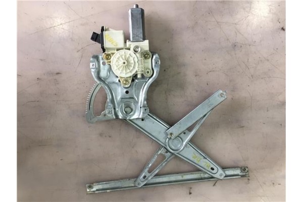 Recambio de mecanismo elevalunas delantero derecho para toyota corolla (e12) 2.0 d-4d referencia OEM IAM 0130822032  