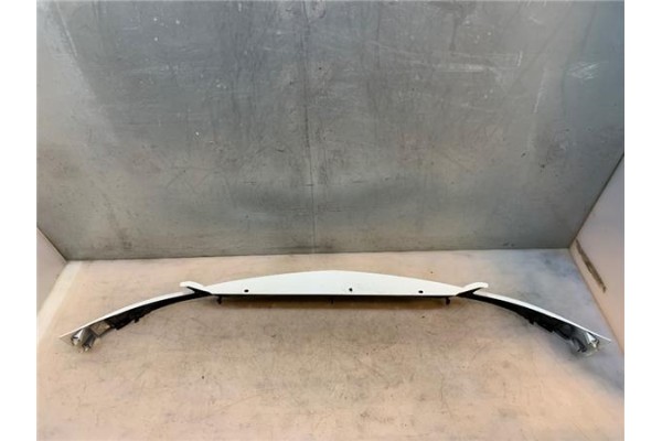Recambio de rejilla paragolpes delantero para nissan kubistar (x76) 1.5 dci 70 referencia OEM IAM 7700800QAA  